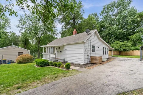 $250,000 | 9022 Grand Avenue, Kansas City, MO 64114