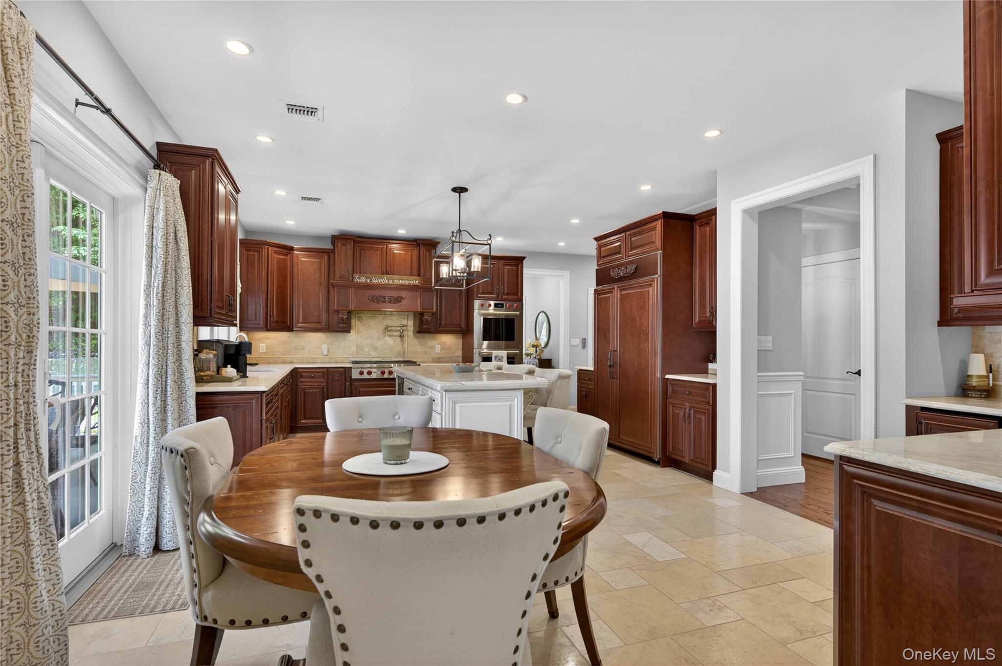 261 Harbor Road Cold Spring Harbor, NY 11724 - Photo 11 of 43