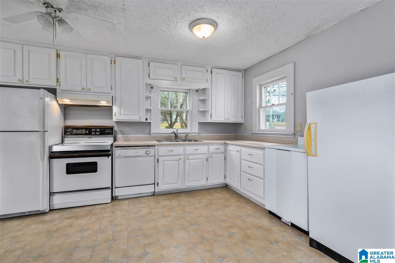 328 Crumly Chapel Road Birmingham, AL 35214 - Photo 11 of 21