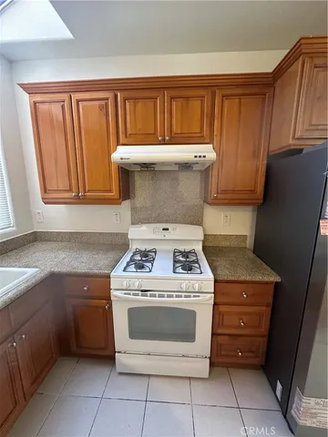 $4,200 | 2124 Camellia Lane, Fullerton, CA 92833