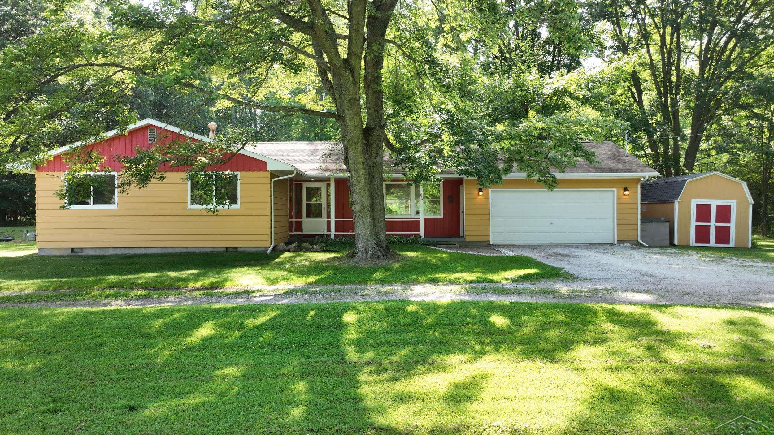 549 South 8 Mile Road Midland, MI 48640 - Photo 5 of 55 50213614-c24e2093-86e7-467c-b80e-70514a3a4a8d.JPG