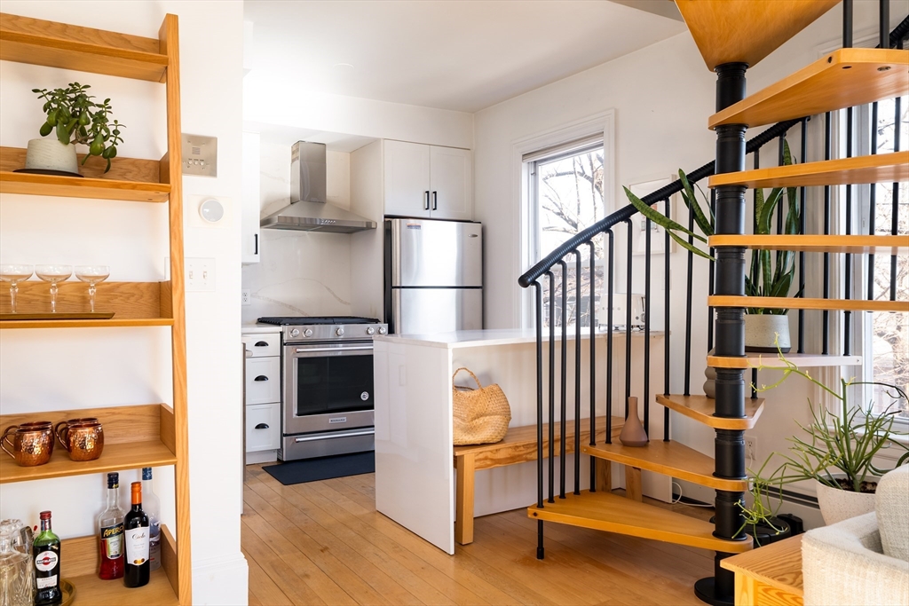 4 Webster Street, Unit 3 Somerville, MA 02145 - Photo 2 of 22