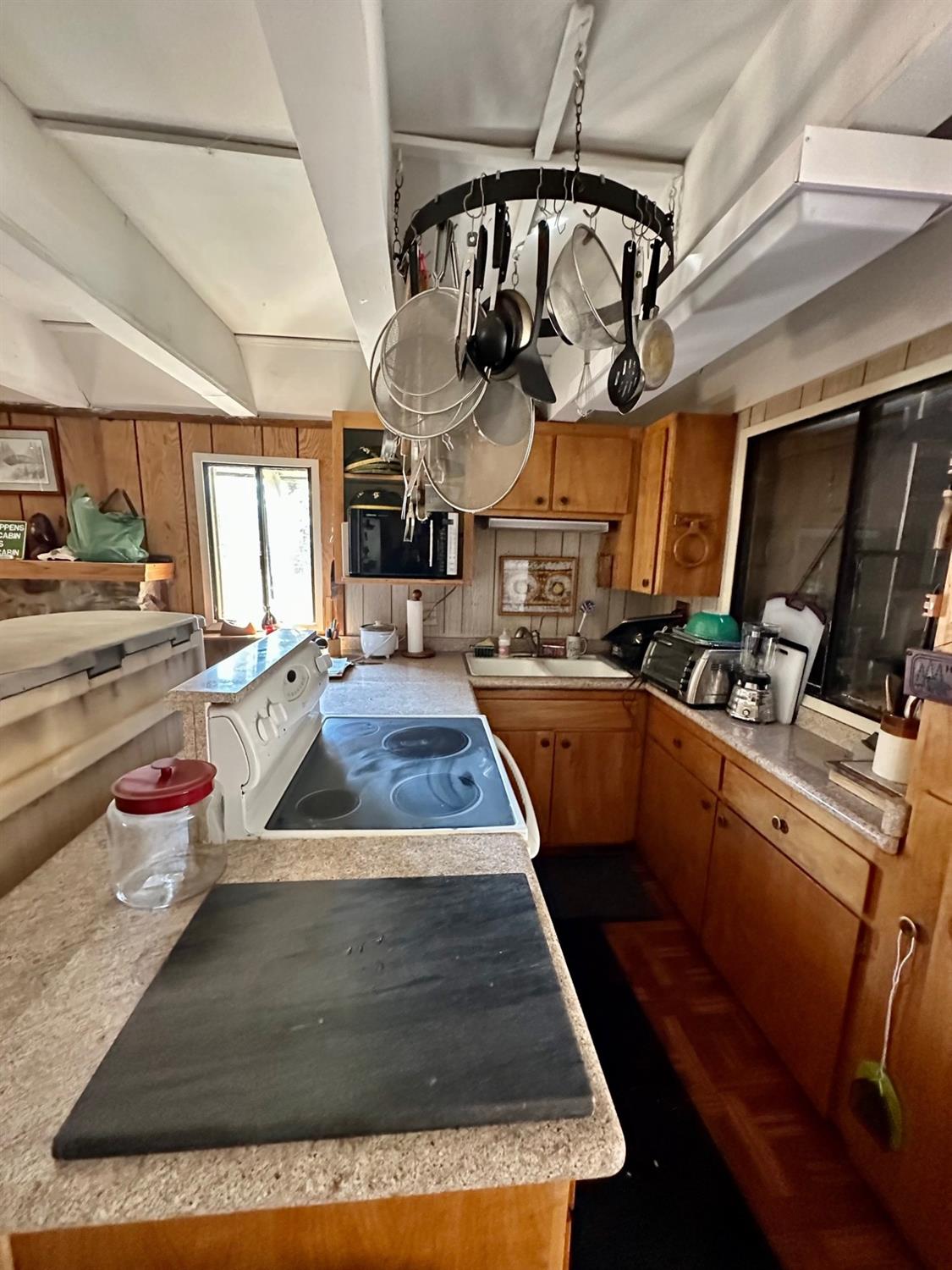 54758 Dinkey Creek Road Shaver Lake, CA 93664 - Photo 17 of 39 a kitchen with lots of counter top space