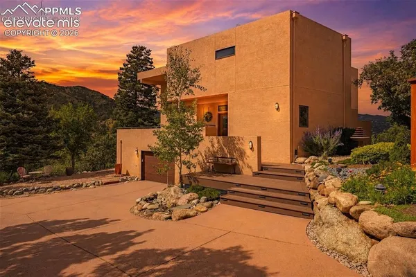 $1,255,000 | 531 Crystal Hills Boulevard, Manitou Springs, CO 80829