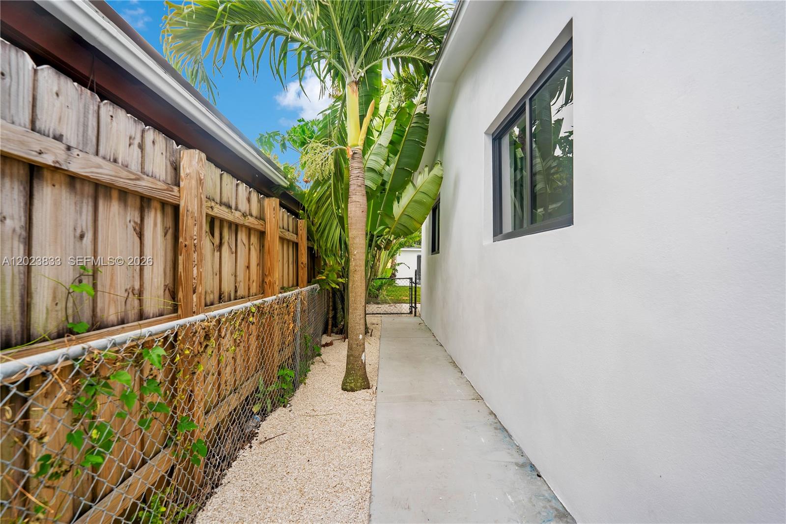 6566 Southwest 35th Street Miami, FL 33155 - Photo 31 of 36 a view of a house with balcony
