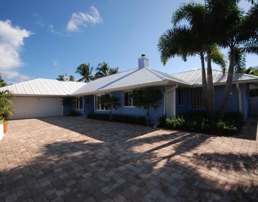 21 Saddleback Road Tequesta, FL 33469 - Photo 1 of 16 Primary Photo