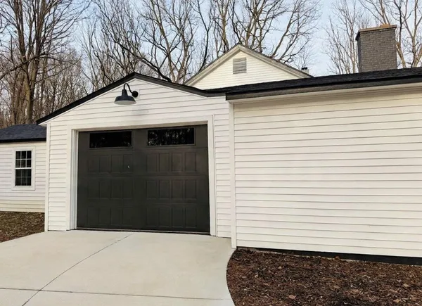 $874,900 | 101 Carl Drive Northeast, Ada, MI 49301