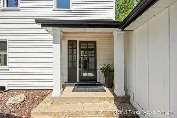 $874,900 | 101 Carl Drive Northeast, Ada, MI 49301
