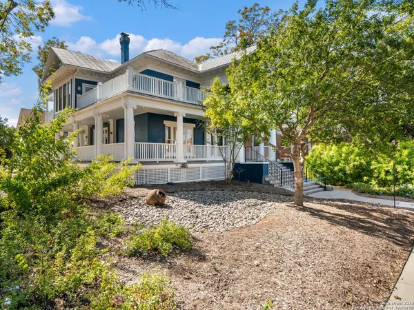 $4,600 | 702 West French Place, San Antonio, TX 78212