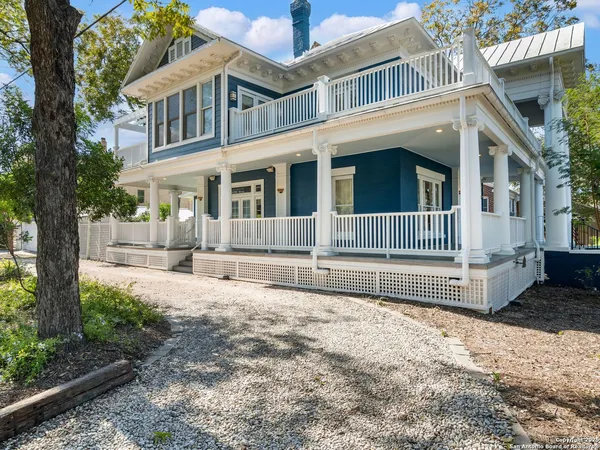 $4,600 | 702 West French Place, San Antonio, TX 78212