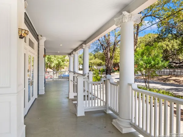 $4,600 | 702 West French Place, San Antonio, TX 78212