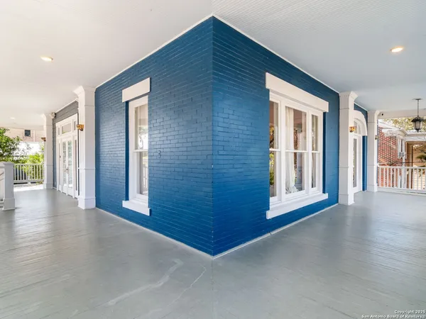 $4,600 | 702 West French Place, San Antonio, TX 78212