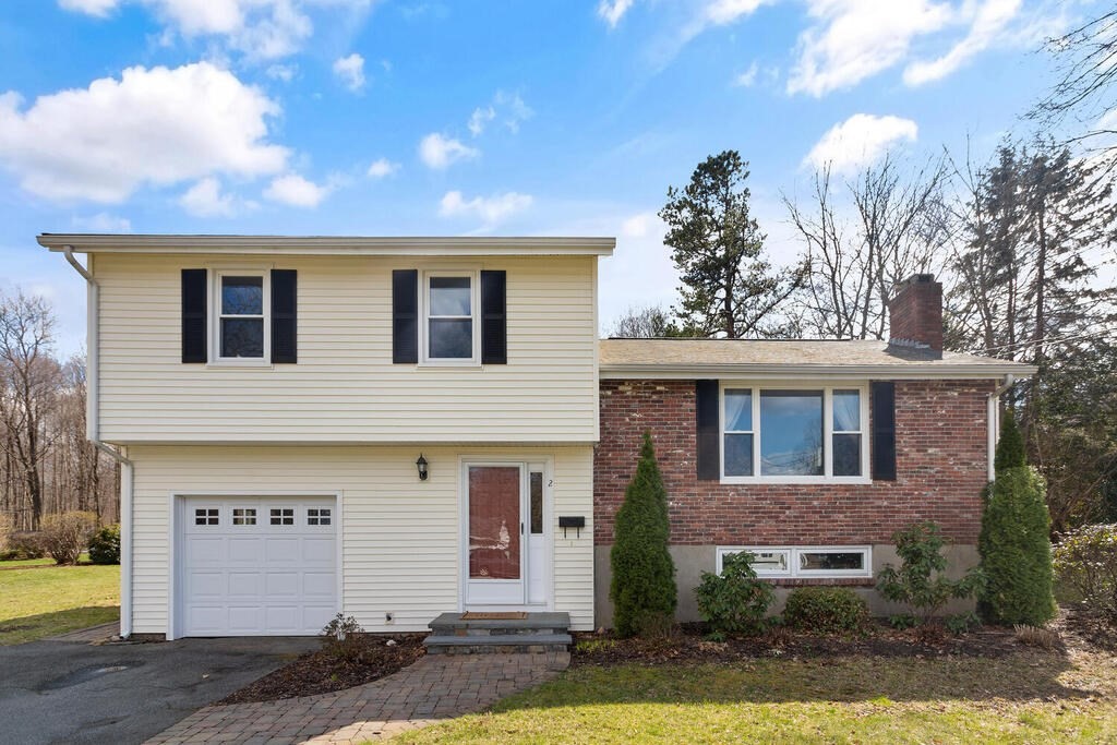 2 Robbern Road Hopkinton, MA 01748 - Photo 1 of 32 Gallery Image 1