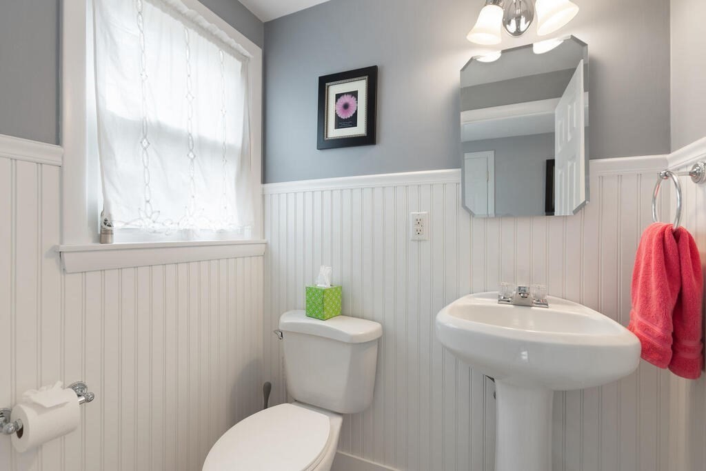2 Robbern Road Hopkinton, MA 01748 - Photo 16 of 32 Gallery Image 16