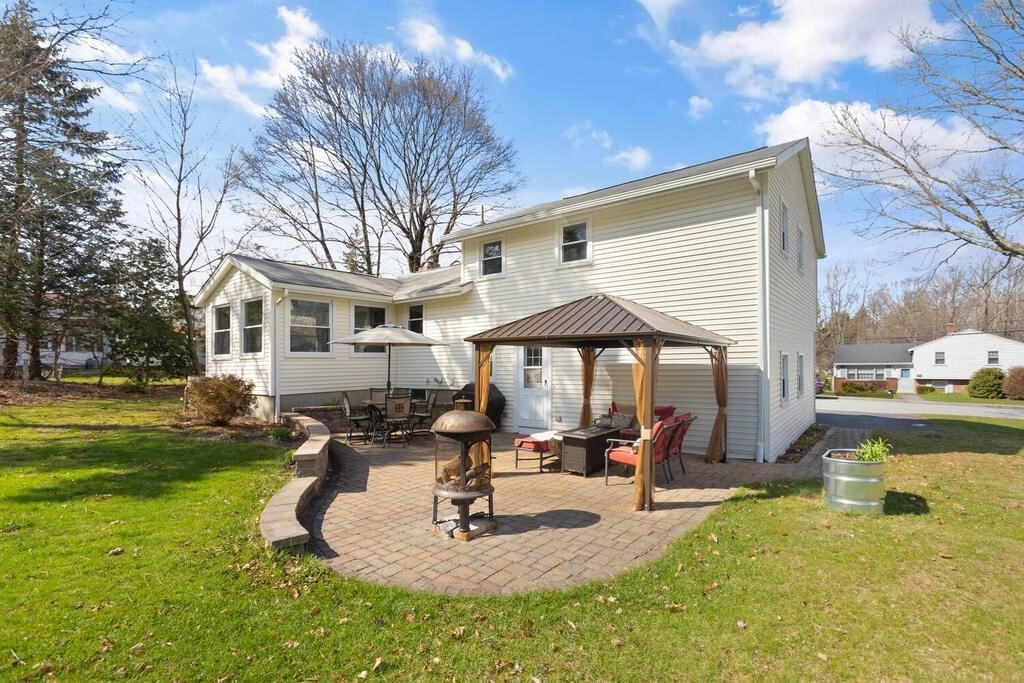 2 Robbern Road Hopkinton, MA 01748 - Photo 25 of 32 Gallery Image 25