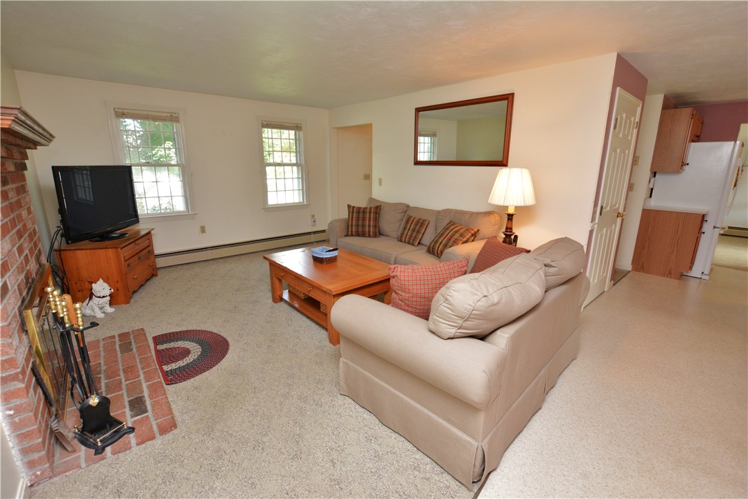19 Level Acres Road Attleboro, MA 02703 - Photo 10 of 32 Gallery Image 10