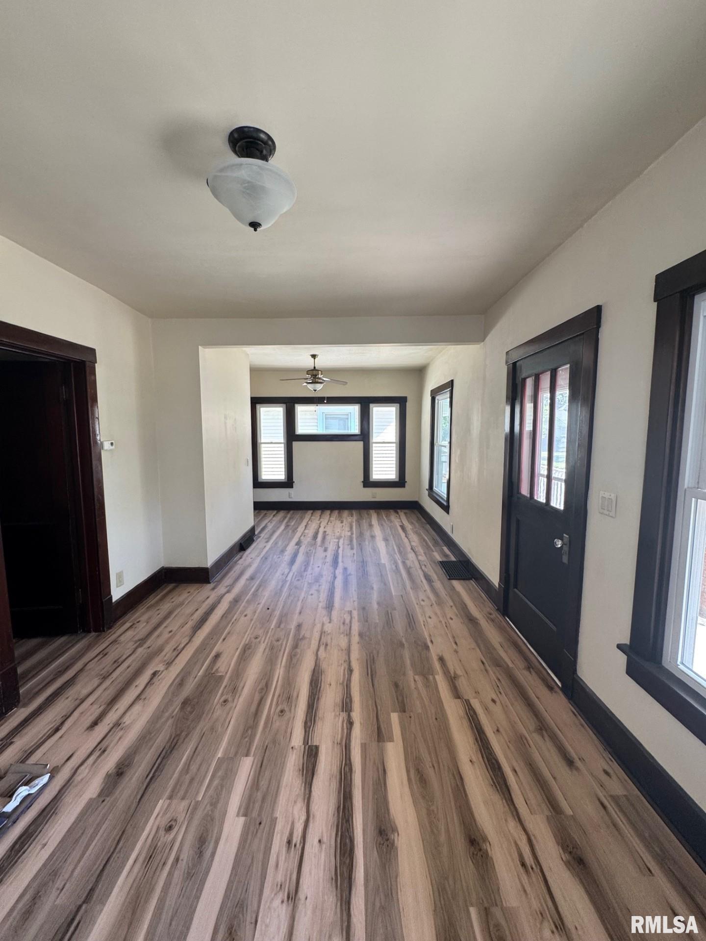 329 South Park Avenue Springfield, IL 62704 - Photo 3 of 19