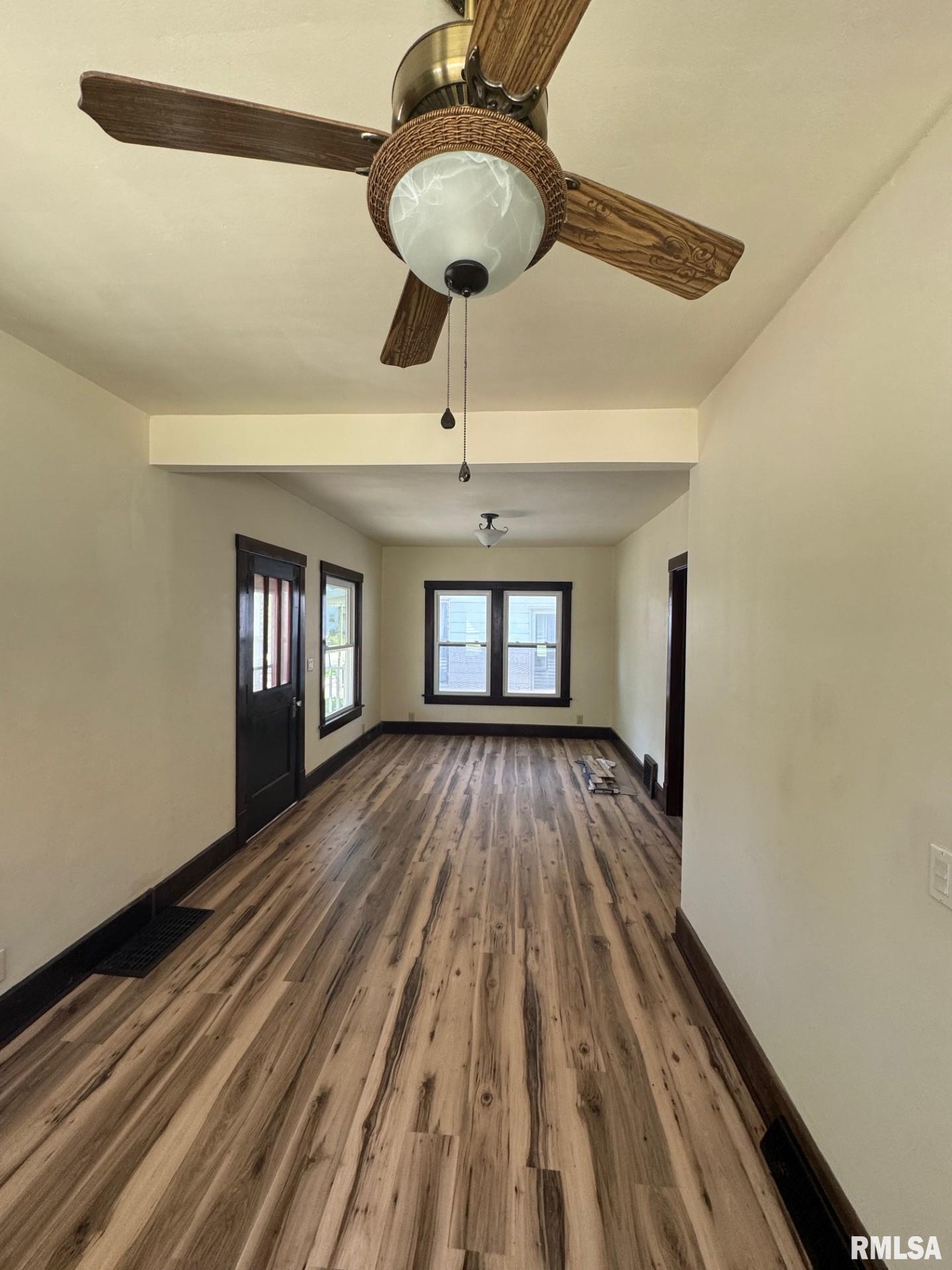 329 South Park Avenue Springfield, IL 62704 - Photo 4 of 19