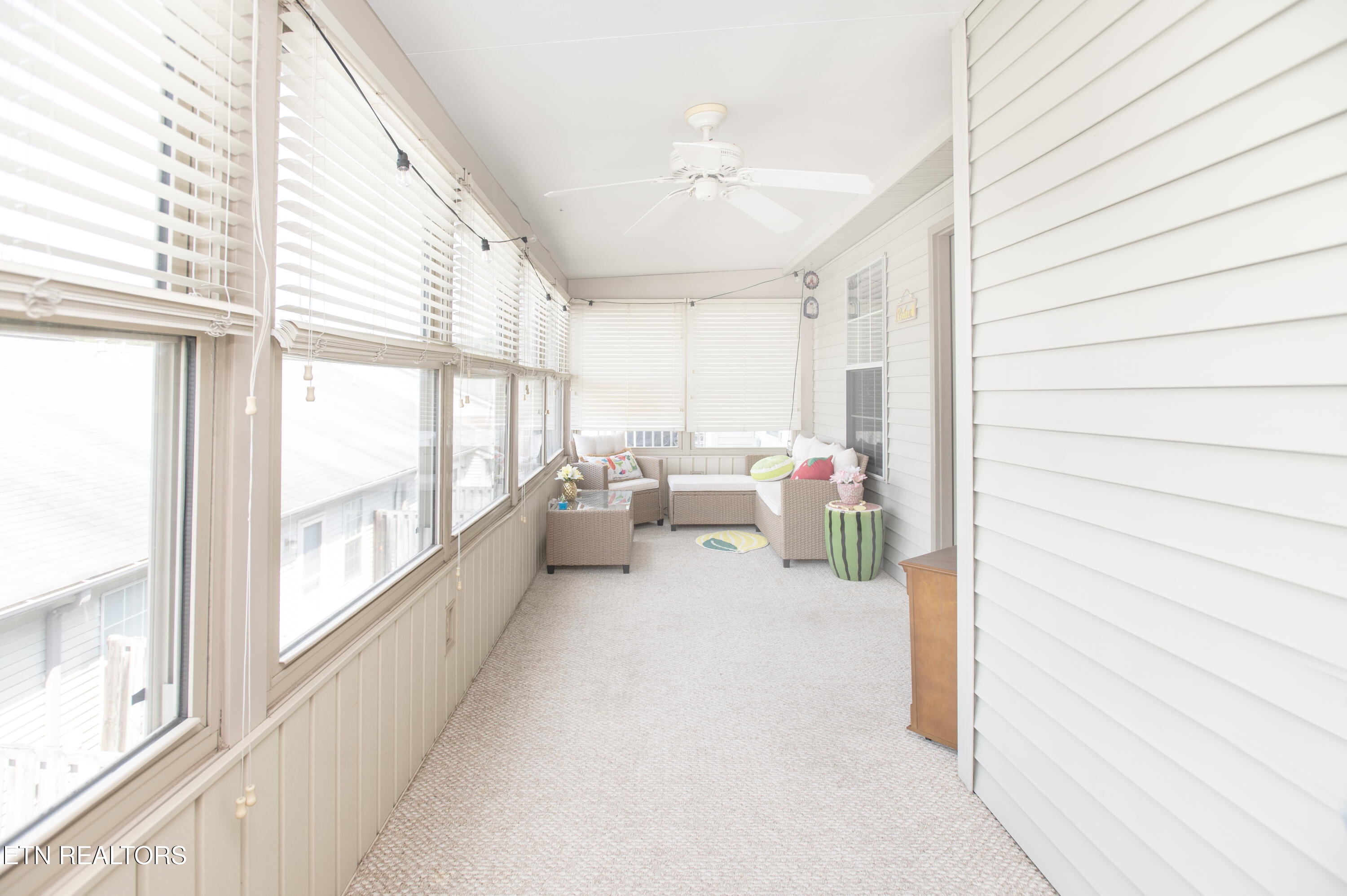 369 Hawthorne Oaks Way Powell, TN 37849 - Photo 13 of 16 Beautifully bright sunroom!