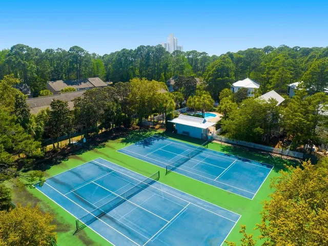a view of a tennis court