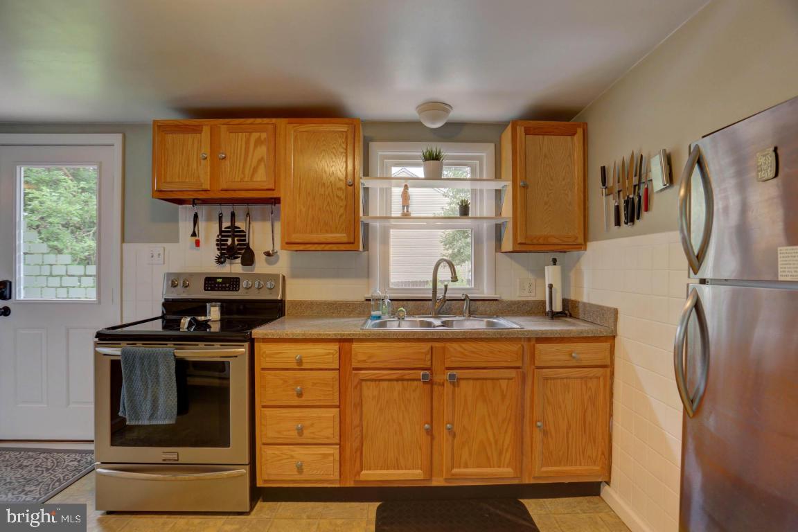 43 South Locust Street Lititz, PA 17543 - Photo 12 of 31