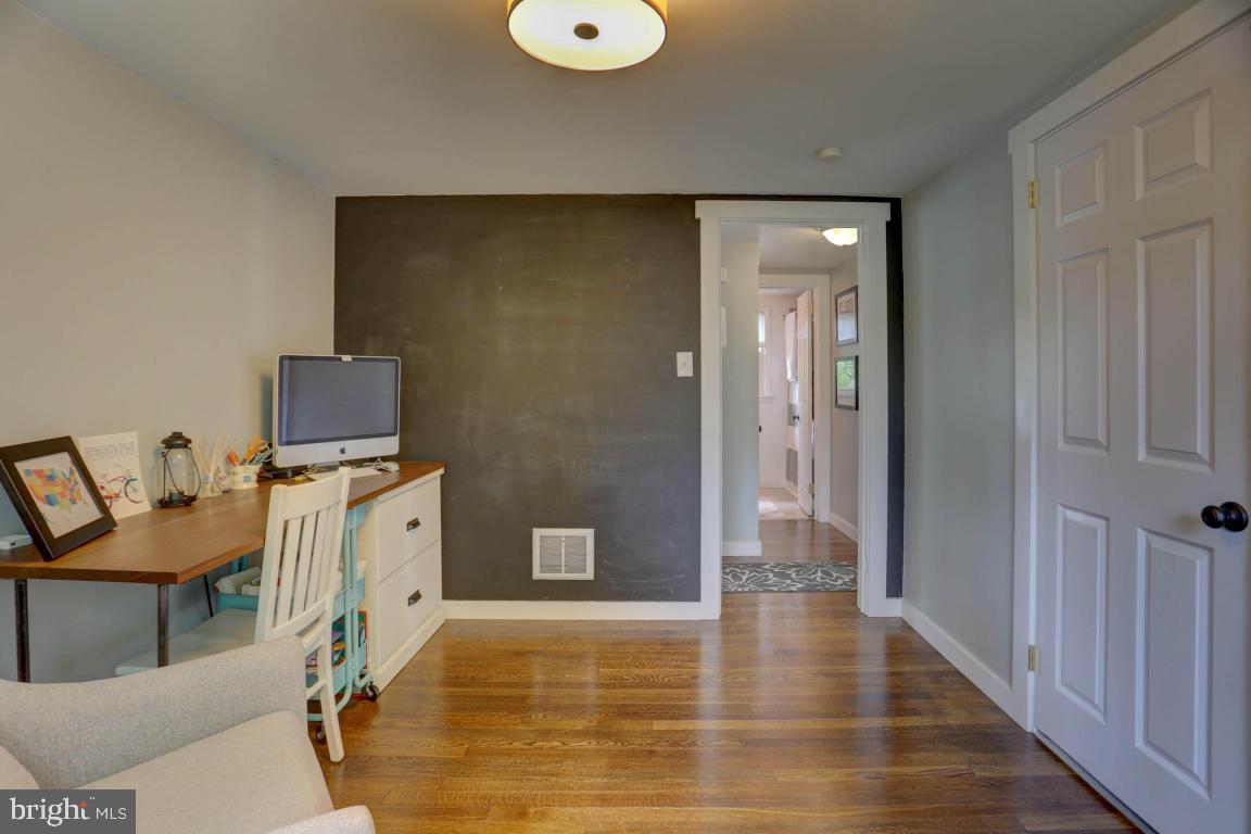 43 South Locust Street Lititz, PA 17543 - Photo 23 of 31