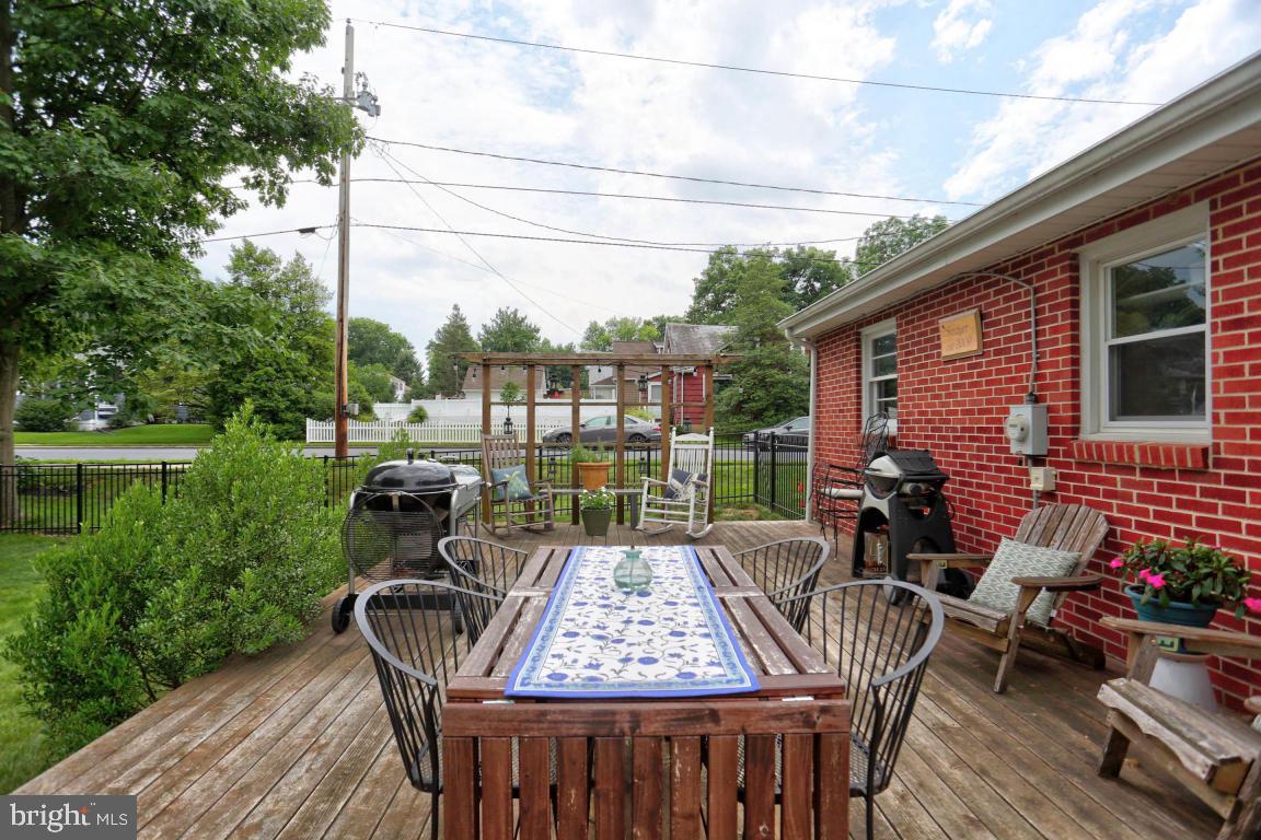43 South Locust Street Lititz, PA 17543 - Photo 24 of 31