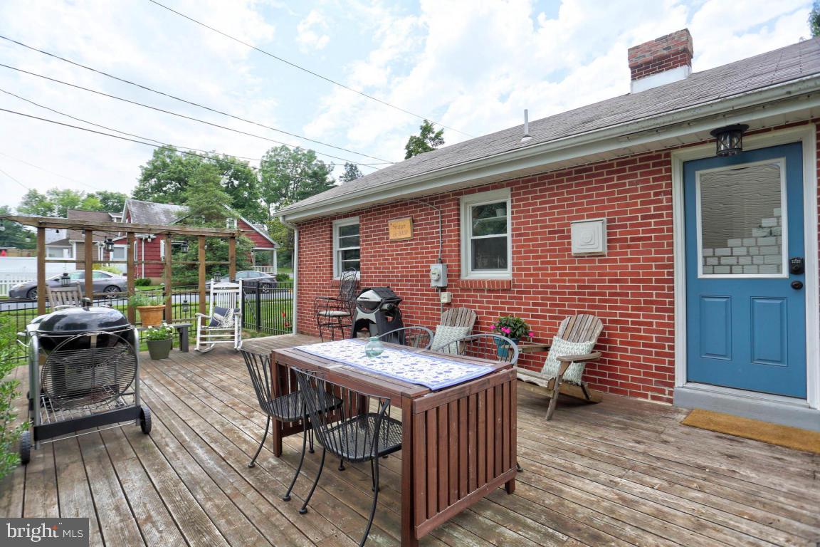 43 South Locust Street Lititz, PA 17543 - Photo 25 of 31