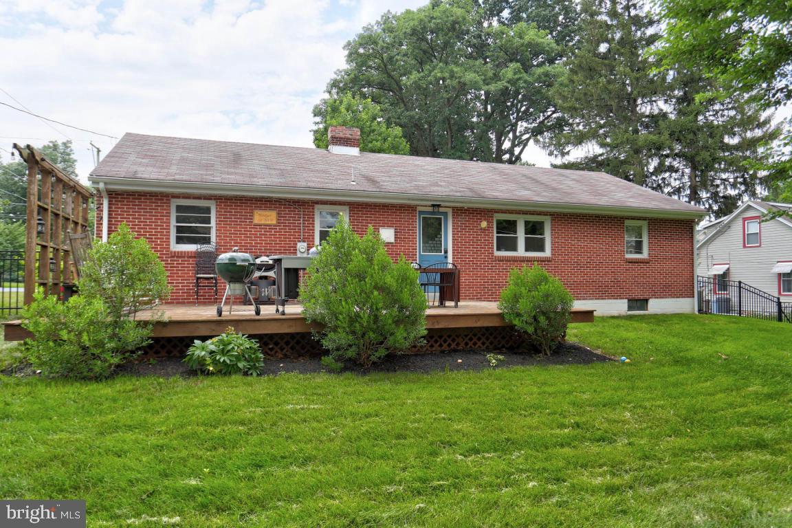43 South Locust Street Lititz, PA 17543 - Photo 29 of 31