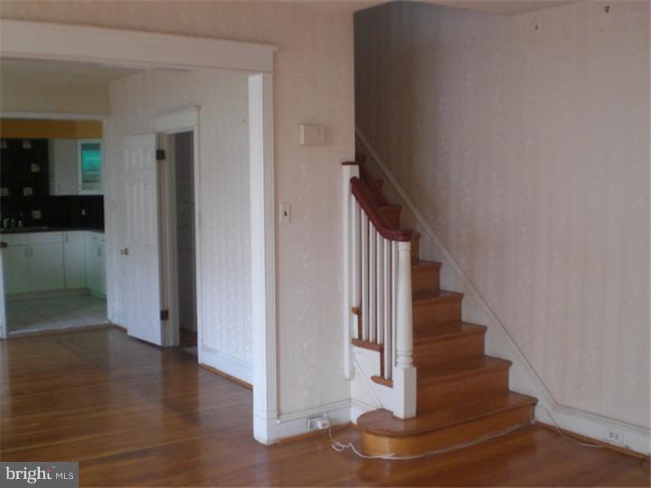 114 Chatham Road Upper Darby, PA 19082 - Photo 11 of 17