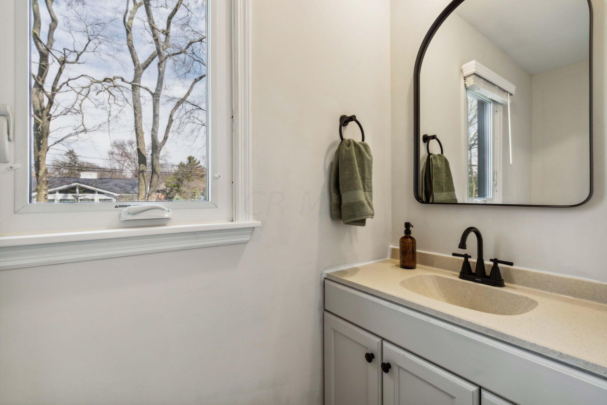 2786 Elginfield Road Columbus, OH 43220 - Photo 29 of 52 40-web-or-mls-2786-elginfield-rd