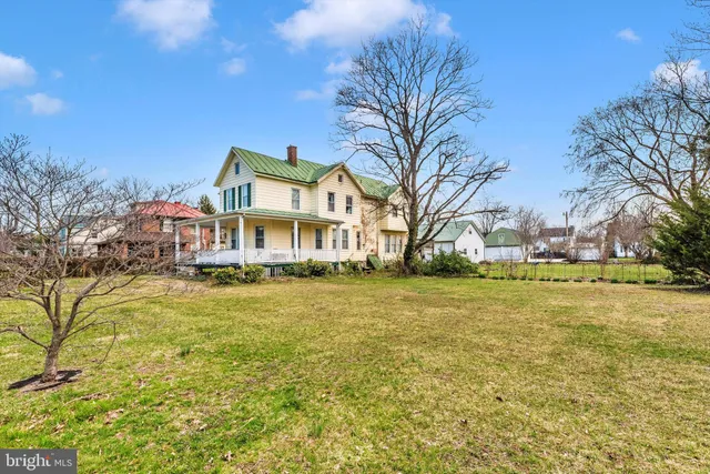$445,000 | 16 Lombard Street, Thurmont, MD 21788