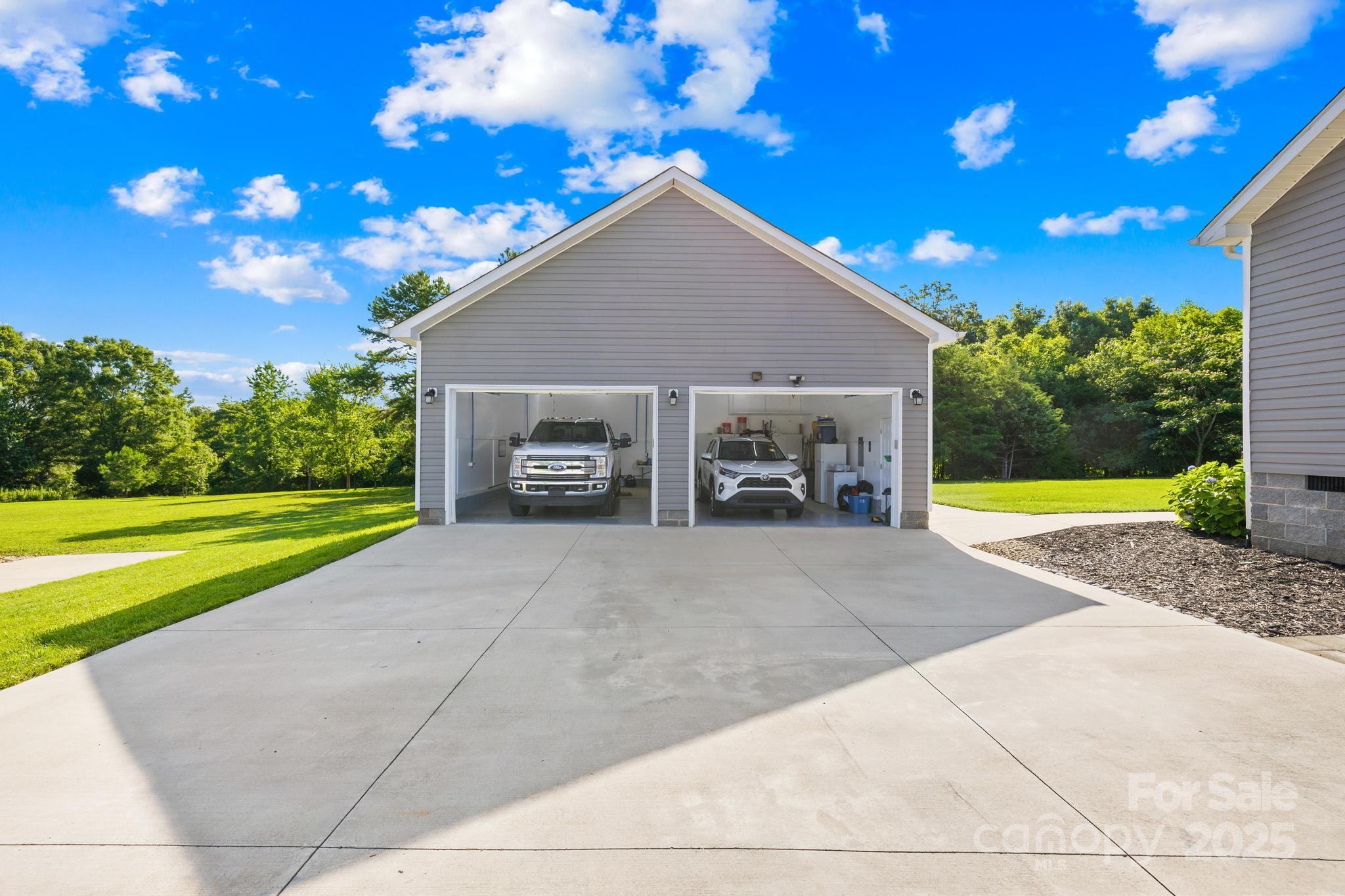 240 Red Cedar Road Mooresville, NC 28115 - Photo 3 of 32 Gallery Image 3