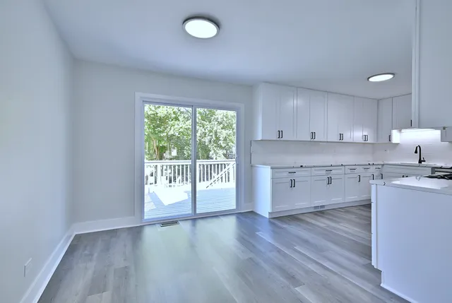 $409,999 | 6938 Meadowbrook Lane, Hanover Park, IL 60133