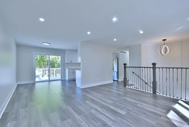 $409,999 | 6938 Meadowbrook Lane, Hanover Park, IL 60133