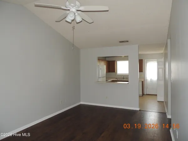 $1,075 | 2711 Brookfield Drive, Midway Park, NC 28544