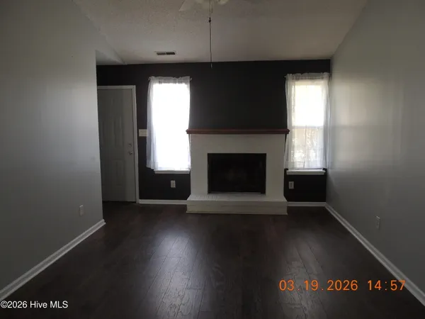 $1,075 | 2711 Brookfield Drive, Midway Park, NC 28544