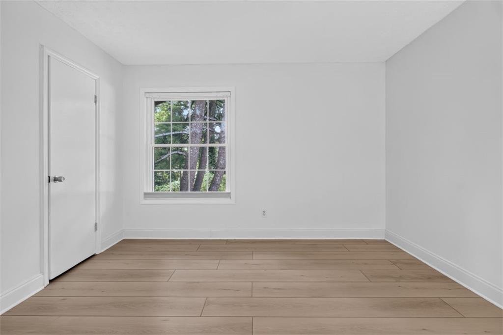 725 Dalrymple Road, Unit 7J Sandy Springs, GA 30328 - Photo 17 of 22 Gallery Image 17
