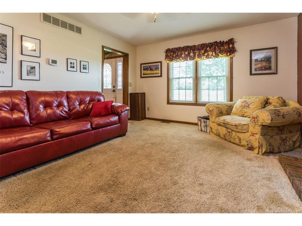 3592 Alonzo Smith Road Georgetown, IN 47122 - Photo 8 of 32