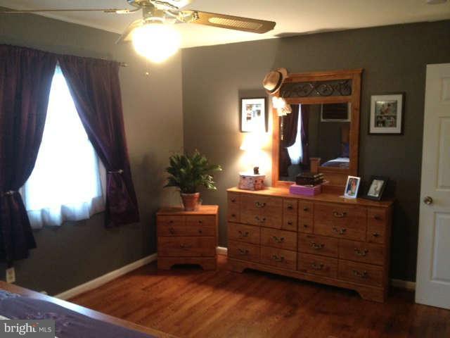 13216 Penn Shop Road Mount Airy, MD 21771 - Photo 13 of 17 Bedroom (Master)