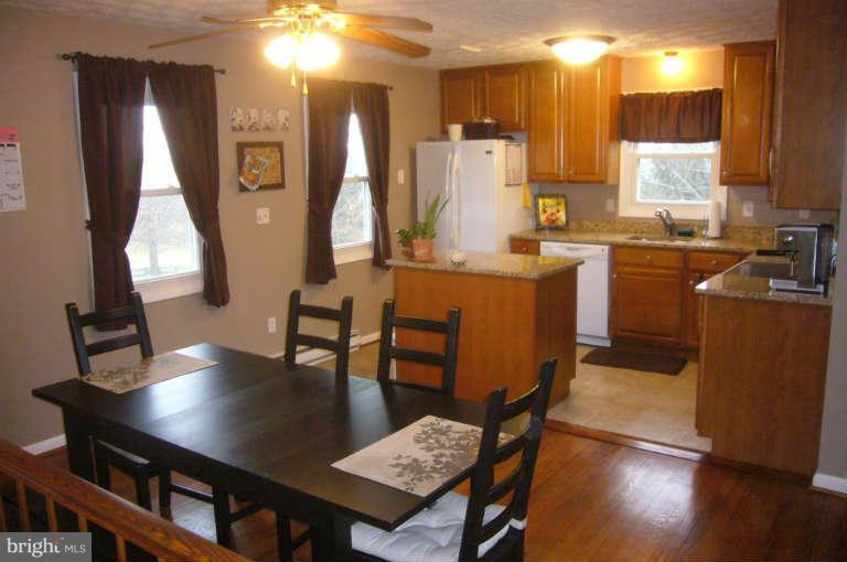 13216 Penn Shop Road Mount Airy, MD 21771 - Photo 4 of 17 Dining Room