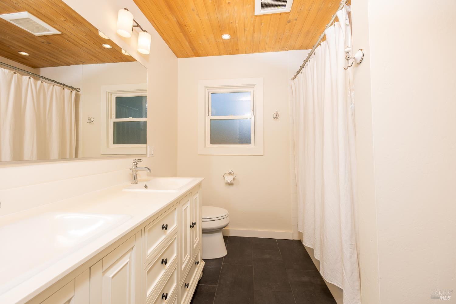 1943 Illinois Avenue Santa Rosa, CA 95401 - Photo 21 of 34