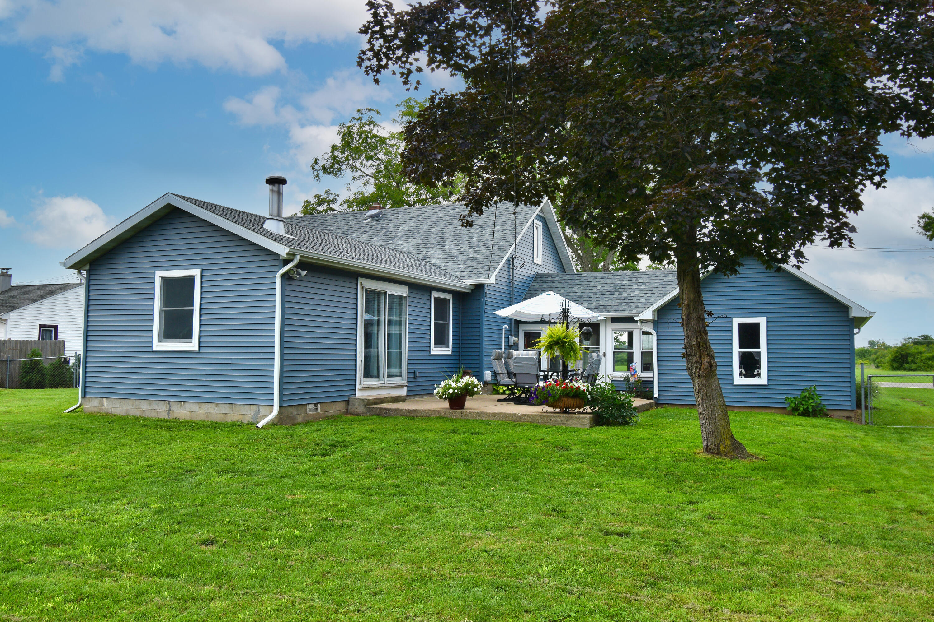 1425 Terminal Road Niles, MI 49120 - Photo 3 of 24 DSC_6889