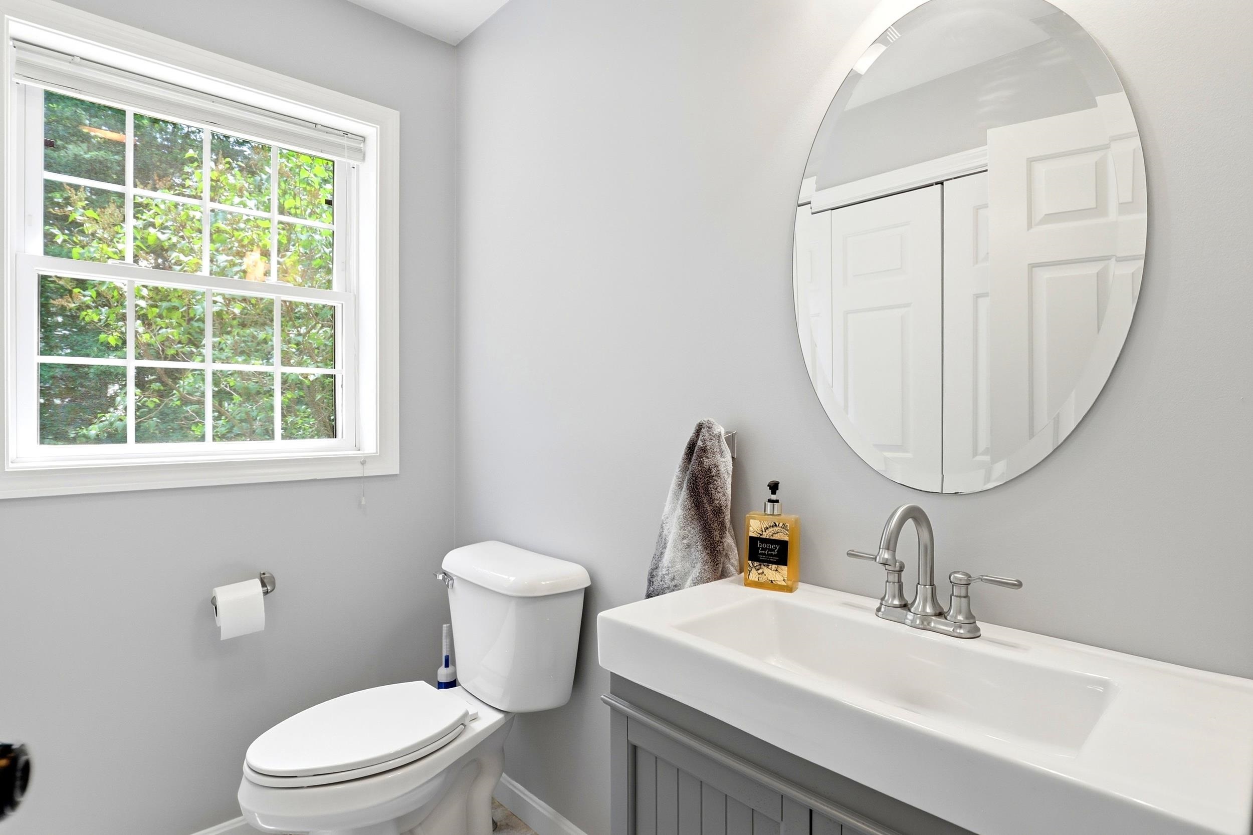 57 Lindsay Road Hooksett, NH 03106 - Photo 17 of 51