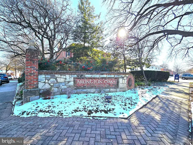 $2,100 | 4306 North Pershing Drive, Unit 43061, Arlington, VA 22203