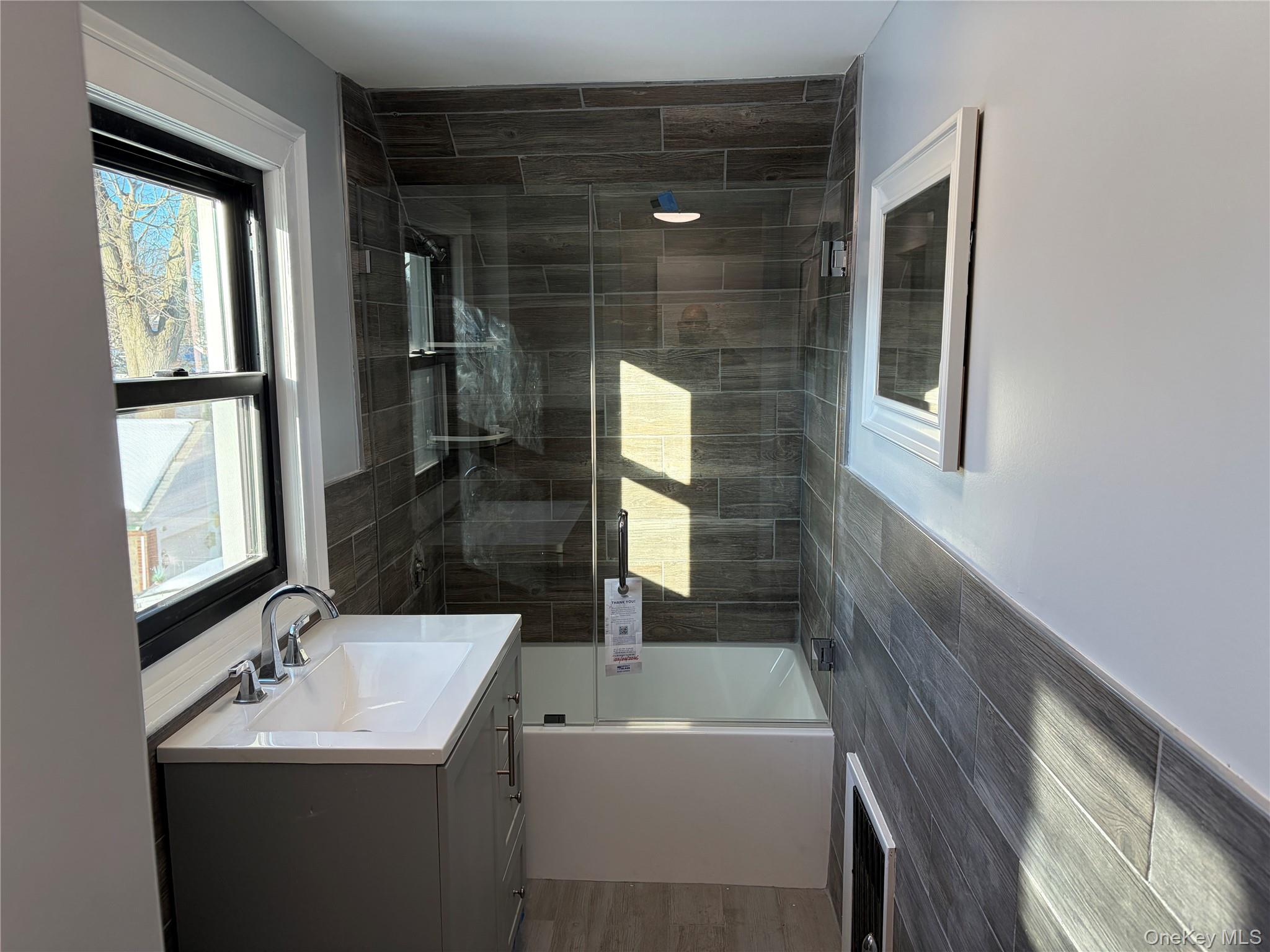 61 Ridgewood Avenue, Unit 2 Yonkers, NY 10704 - Photo 3 of 6