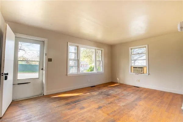 $95,000 | 1447 Bretton Street, Winston-Salem, NC 27107