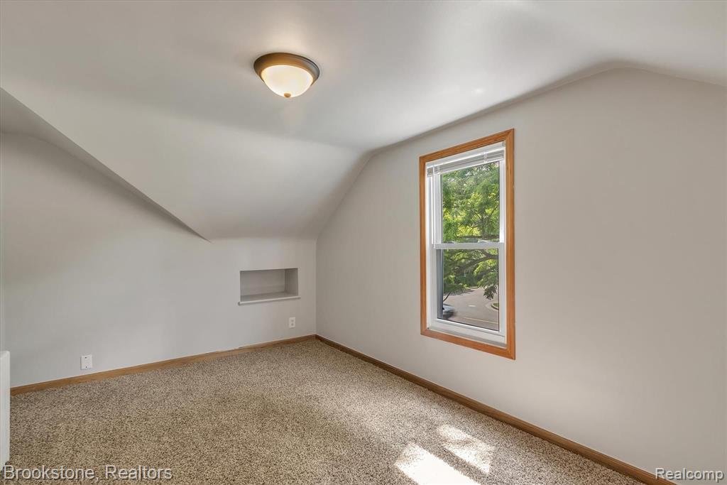 21038 Gill Road Farmington Hills, MI 48335 - Photo 24 of 25