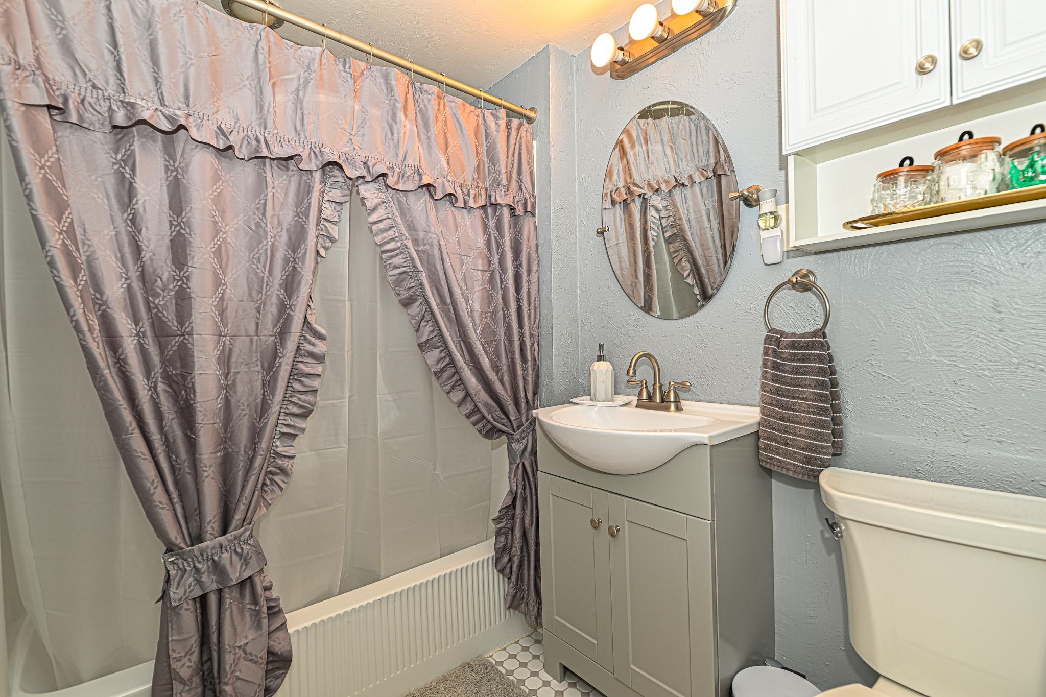 1 Thompson Road Nashua, NH 03060 - Photo 33 of 52