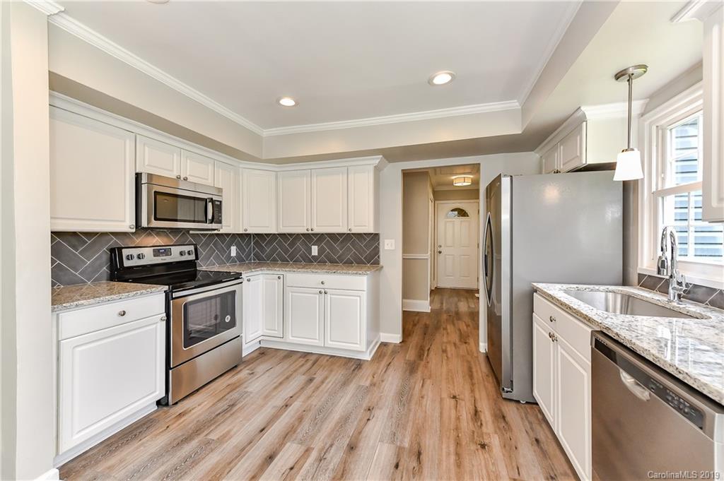 1044 State Rd S-46-564 Clover, SC 29710 - Photo 3 of 31 Gallery Image 3